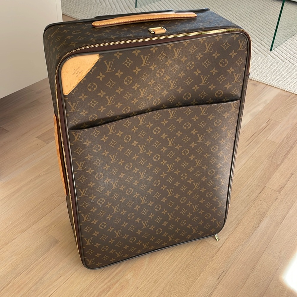Louis Vuitton Pegase Suitcase - checked size baggage great condition